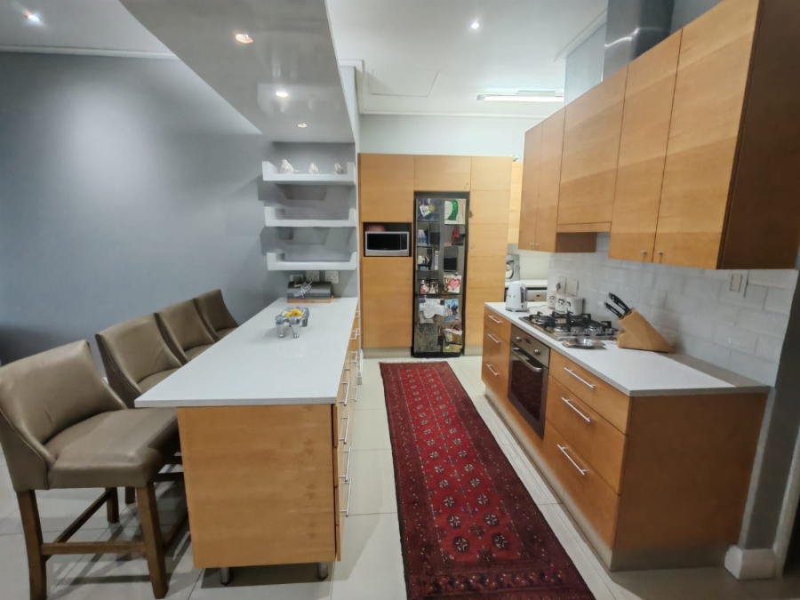 1 Bedroom Property for Sale in Summerstrand Eastern Cape